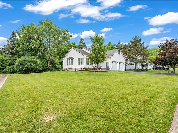4th image of 31 Cheshire Ln