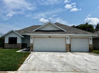 648 W Brook Hollow Road, Nixa, MO 65714