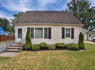 39 Asbury Pl, Depew, NY 14043