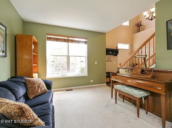 4th image of 38 Briarwood Dr
