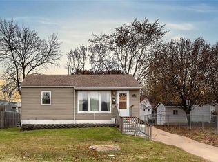 3820 Carondelet Blvd, Saint Louis, MO 63123