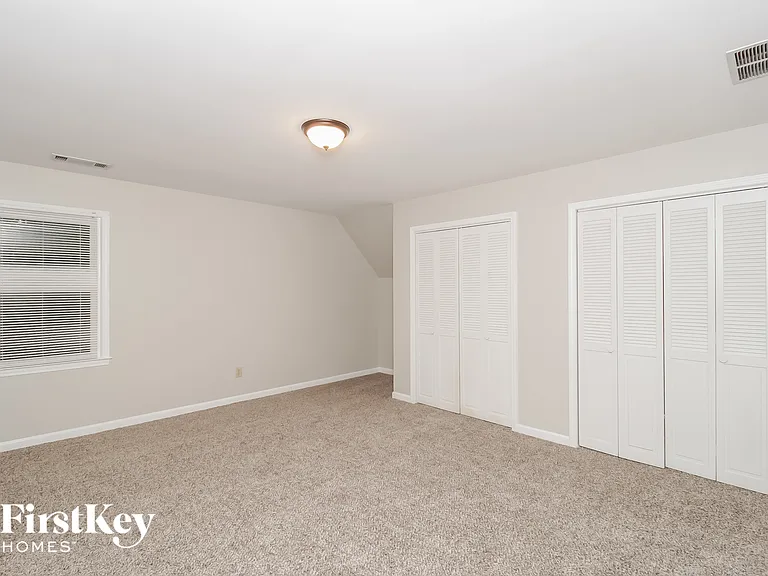 4927 Castlewood Dr SW — Photo 10