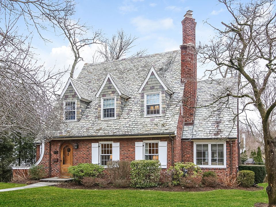 1st image of 52 Woods Ln