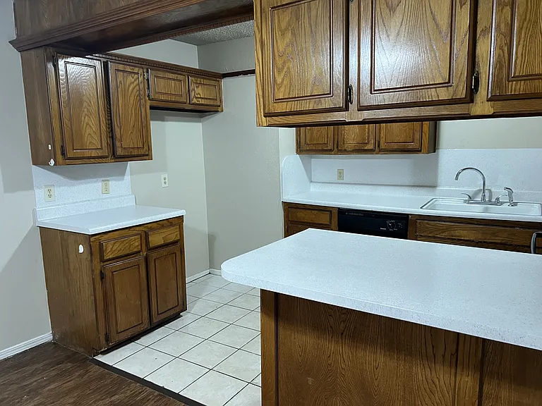 12602 Abbotts Way — Photo 7