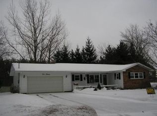 413 S Maple Ave, Gaylord, MI 49735