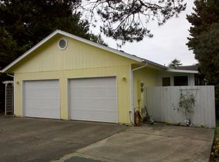 1939 23rd St, Florence, OR 97439