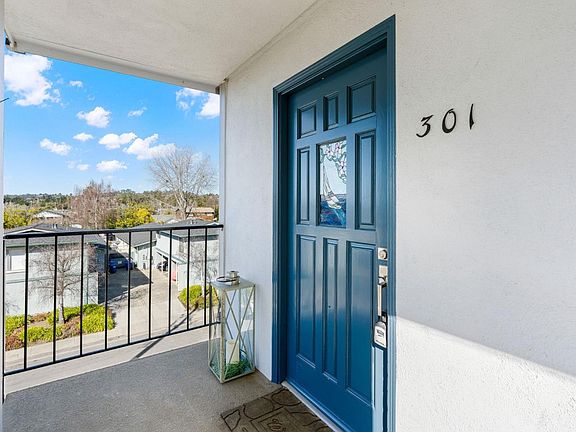 4th image of 815 Balboa Ave Unit 301