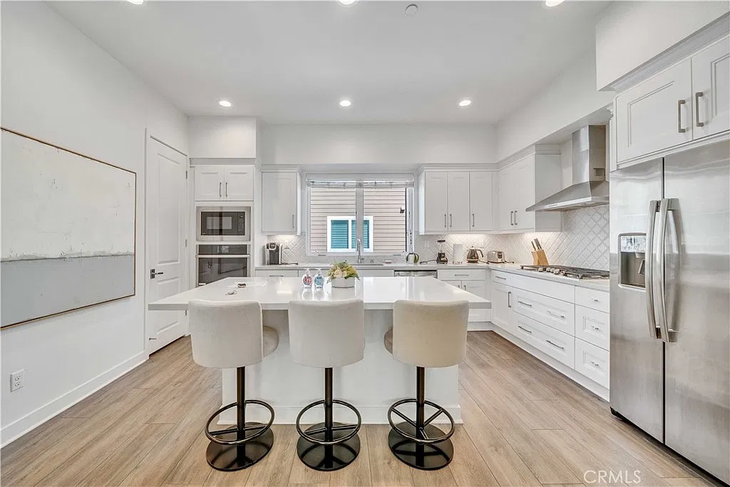 2 bed, 2.5 bath, 1506 sqft, $4,800 — Photo 4
