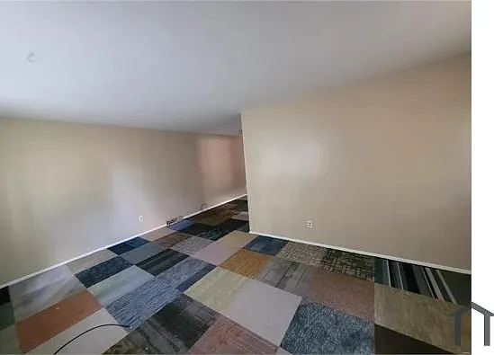 4043 Esseldale Dr — Photo 3