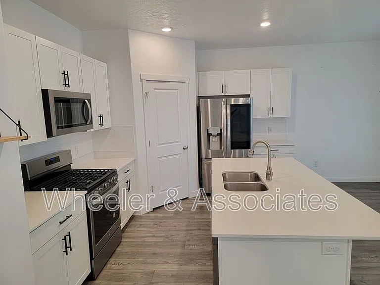 3713 W Cold Pond Ave — Photo 14