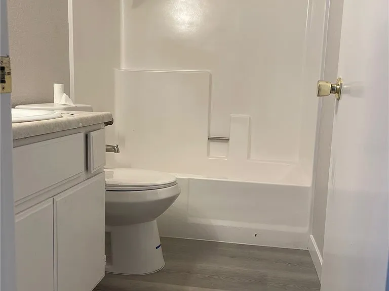 521 Courier Ave #C — Photo 6