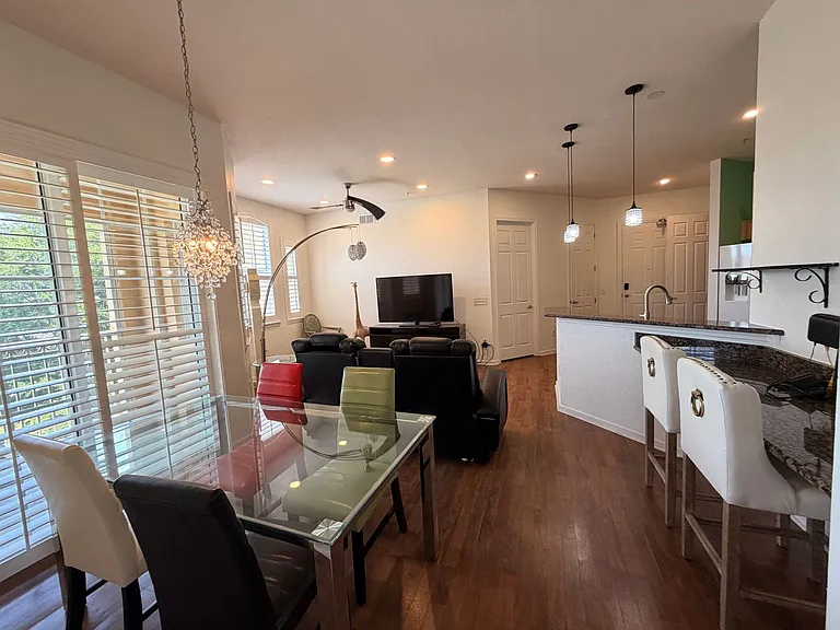 719 Terrace Ridge Cir — Photo 25