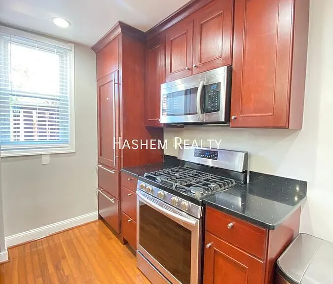615 Lamont St NW — Photo 3