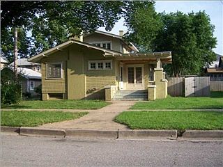 1st image of 211 E 12th Ave