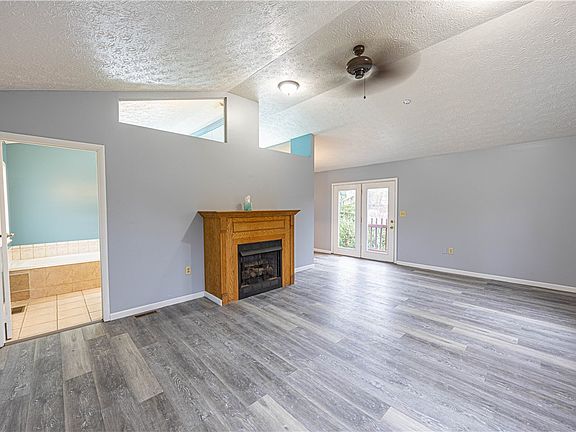 3rd image of 116 Orchard Dr