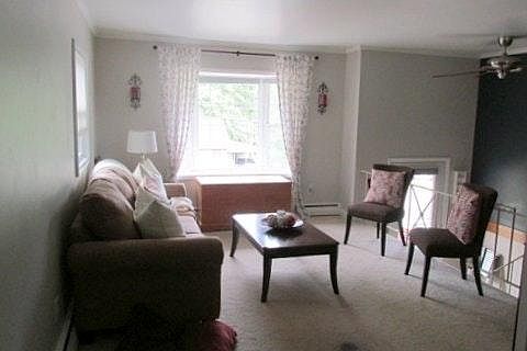 4th image of 437 Douglas Dr