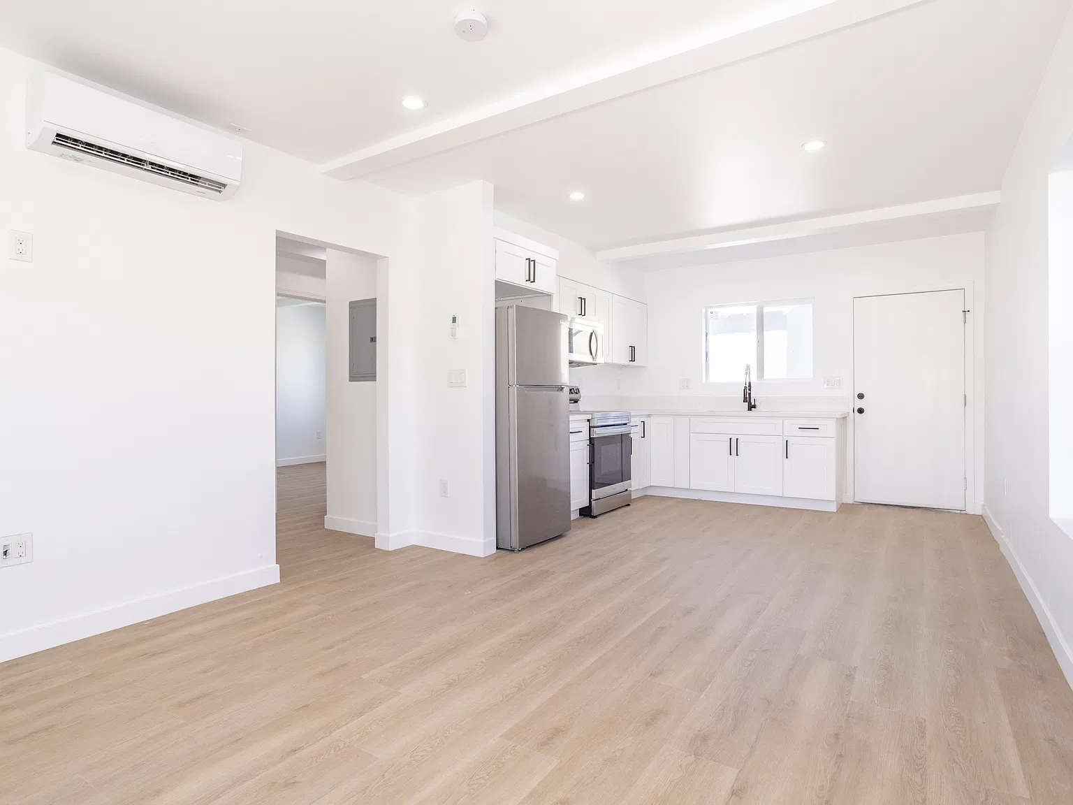2 bed, $2,850 — Photo 3