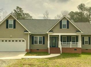 8049 Beaver Dr, Gloucester, VA 23061