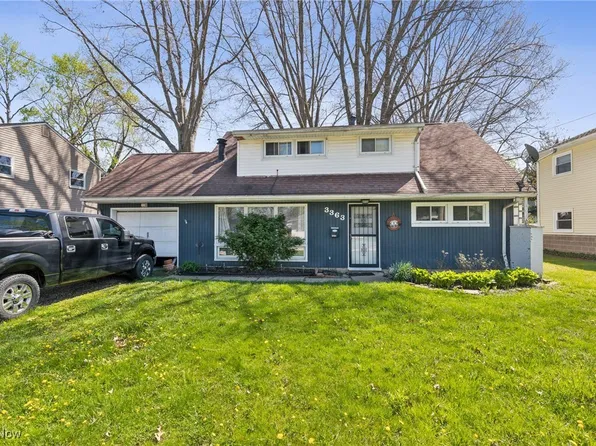 3363 W Bailey Rd, Cuyahoga Falls, OH 44221