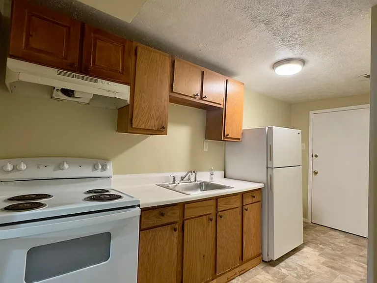 Eutaw Pl 1503 — Photo 2
