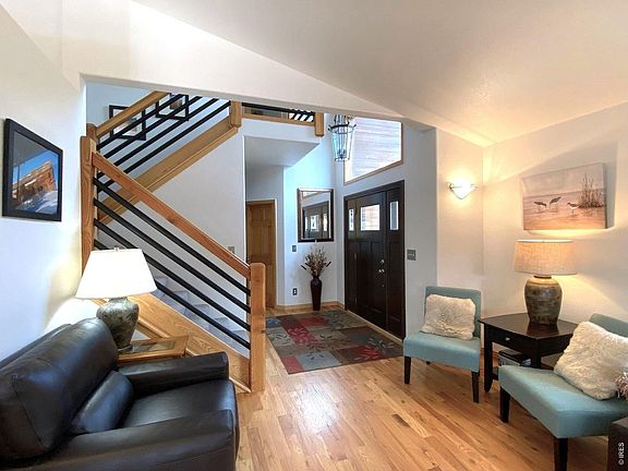 4th image of 28 Valley View Ln