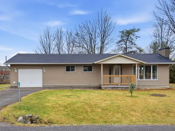 267 Keatley Rd, Ottawa, ON K7S 3G7