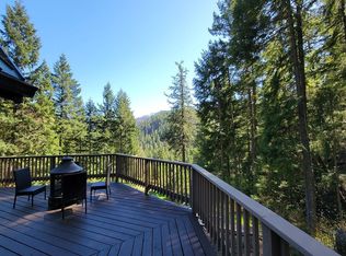 102 Happy Creek Ln, Idleyld Park, OR 97447