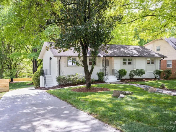 1208 Worcaster Pl, Charlotte, NC 28211