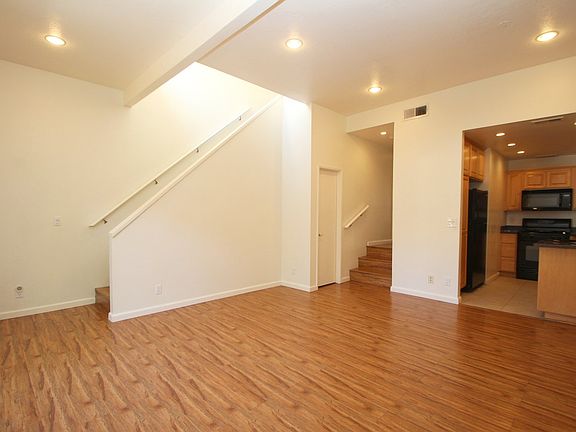 5th image of 2074 Los Feliz Dr