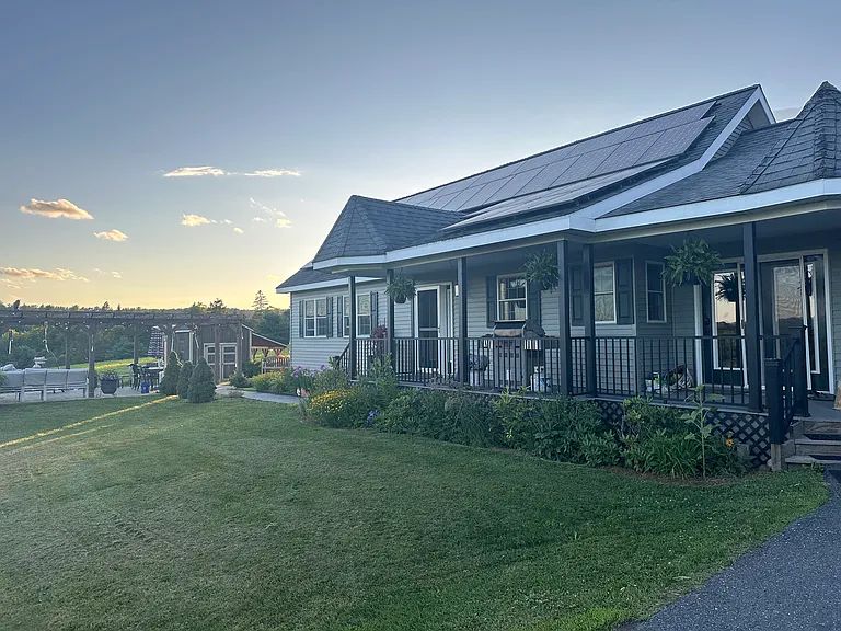 876 Gray Rd — Photo 1