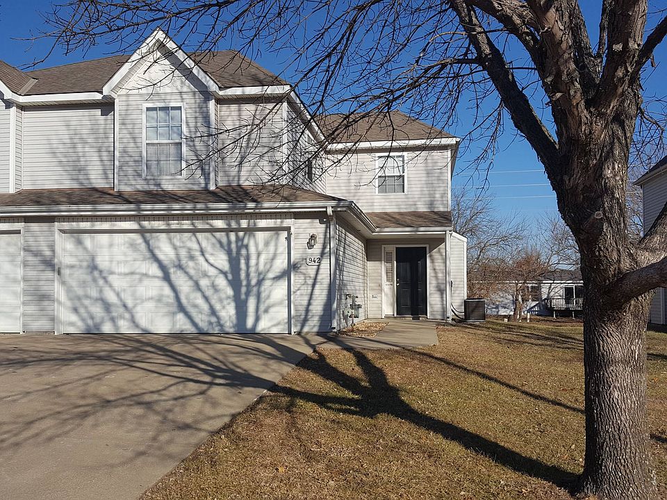 2nd image of 942 E Wildcat Run St #1