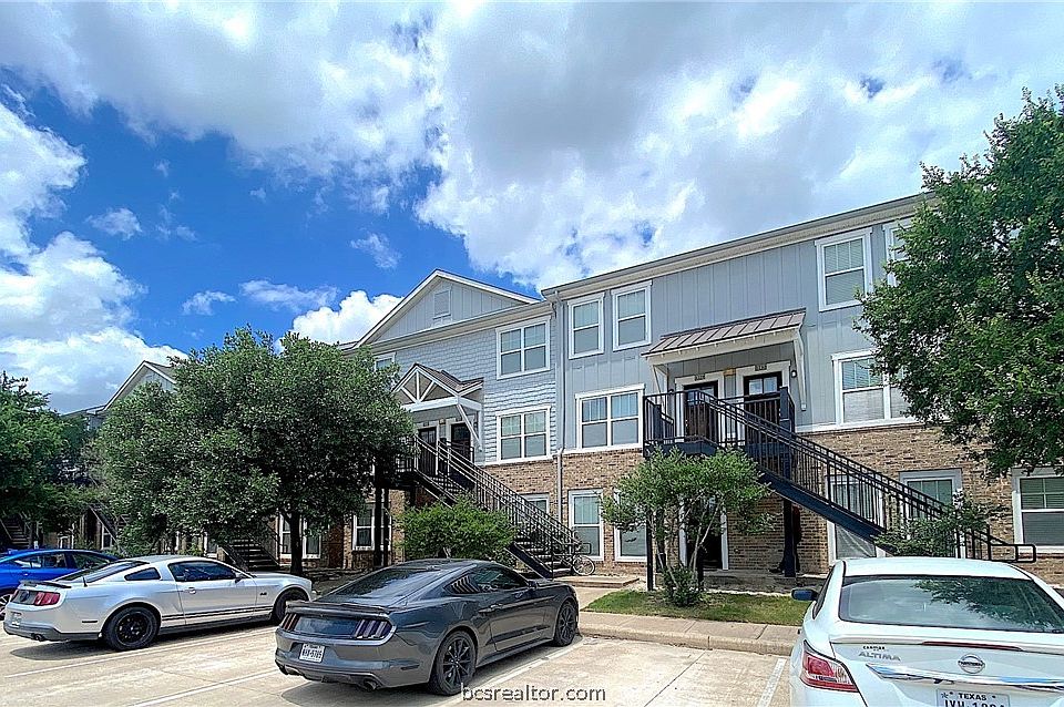 1st image of 1725 Harvey Mitchell Unit 1726
