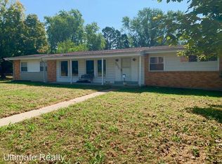 5020 Parker Rd, Florissant, MO 63033