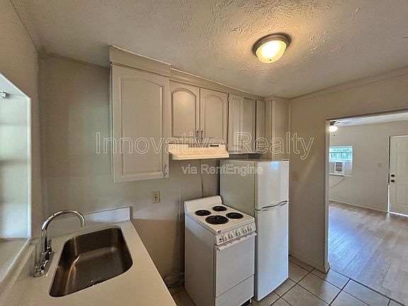 5th image of 517 E 5th St Unit B