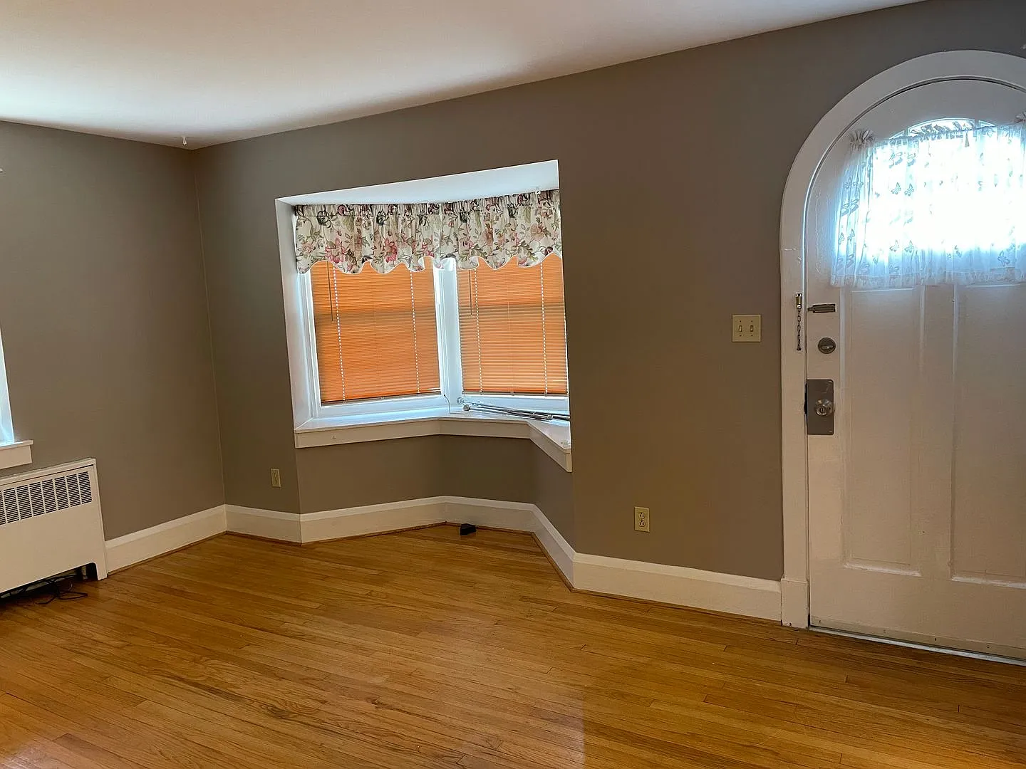 7837 Wendover Ave. — Photo 4