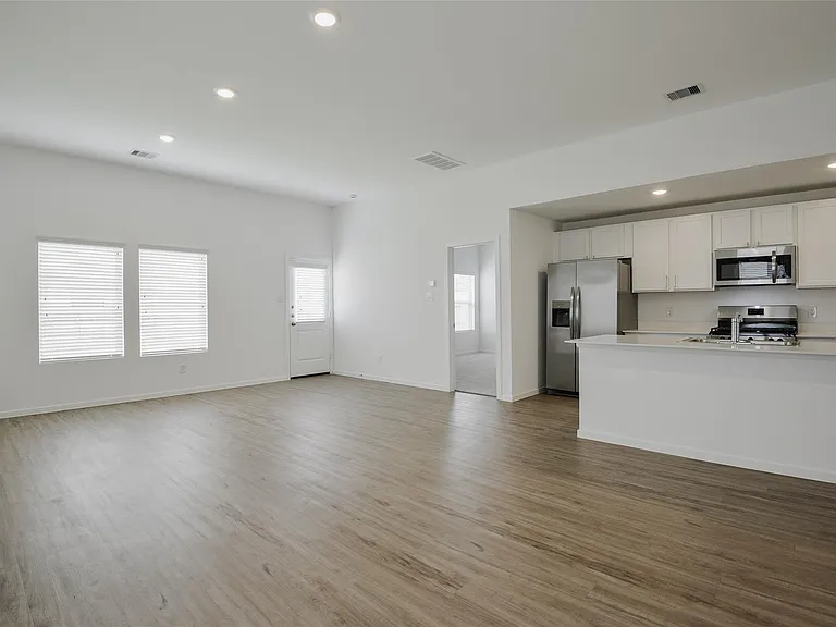 21811 Carpineti Ln — Photo 10