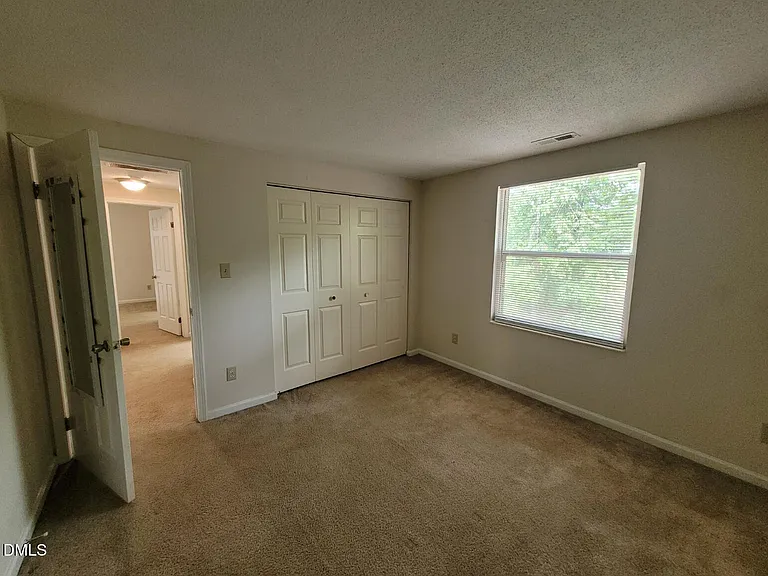 104 Corgy Dr — Photo 25