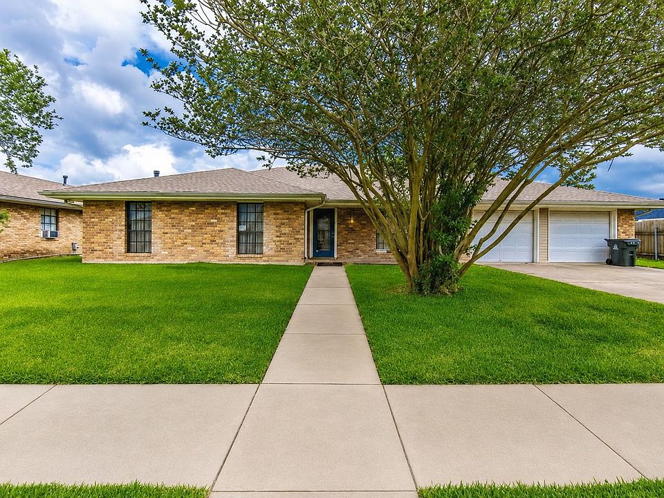 1st image of 103 Aspen Dr