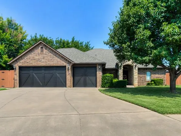 1001 Summer Hill Dr, Moore, OK 73160