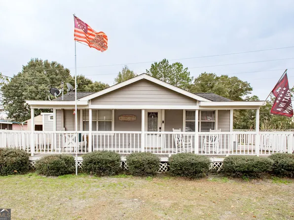 773 S 3rd St, Folkston, GA 31537