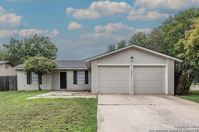 5915 Cliff Rdg — Photo 2