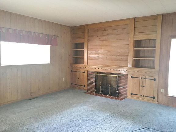 3rd image of 2947 W Manor Dr