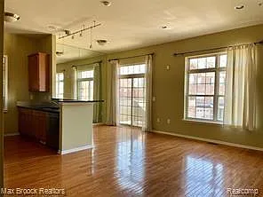 2 bed, 2.5 bath, 1324 sqft, $2,200 — Photo 2