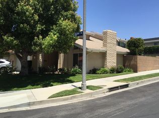 5500 Bluebell Ave, Valley Village, CA 91607