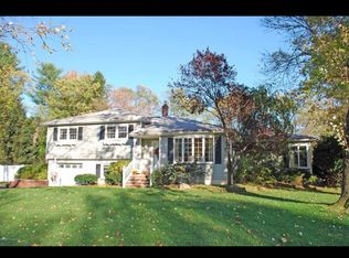 5 Majestic Ave, Lincroft, NJ