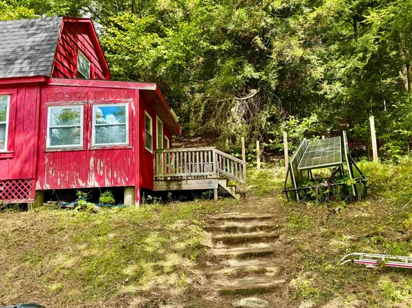 1594 White Road, Corinth, VT 05039