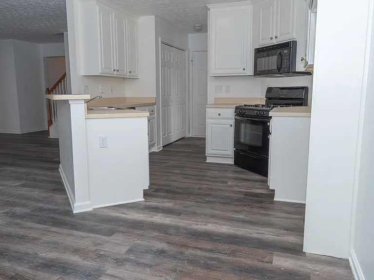 135 Charleston Pl — Photo 7