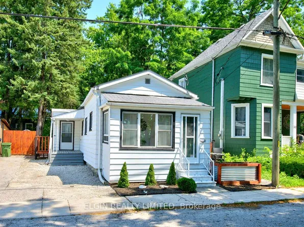 28 Walnut St, Saint Thomas, ON N5R 2Y6