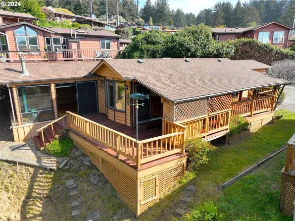 19921 Whaleshead Rd #Ov8, Brookings, OR 97415