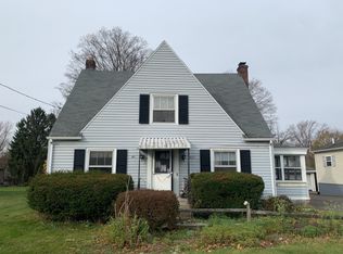 921 Old Vestal Rd, Vestal, NY 13850